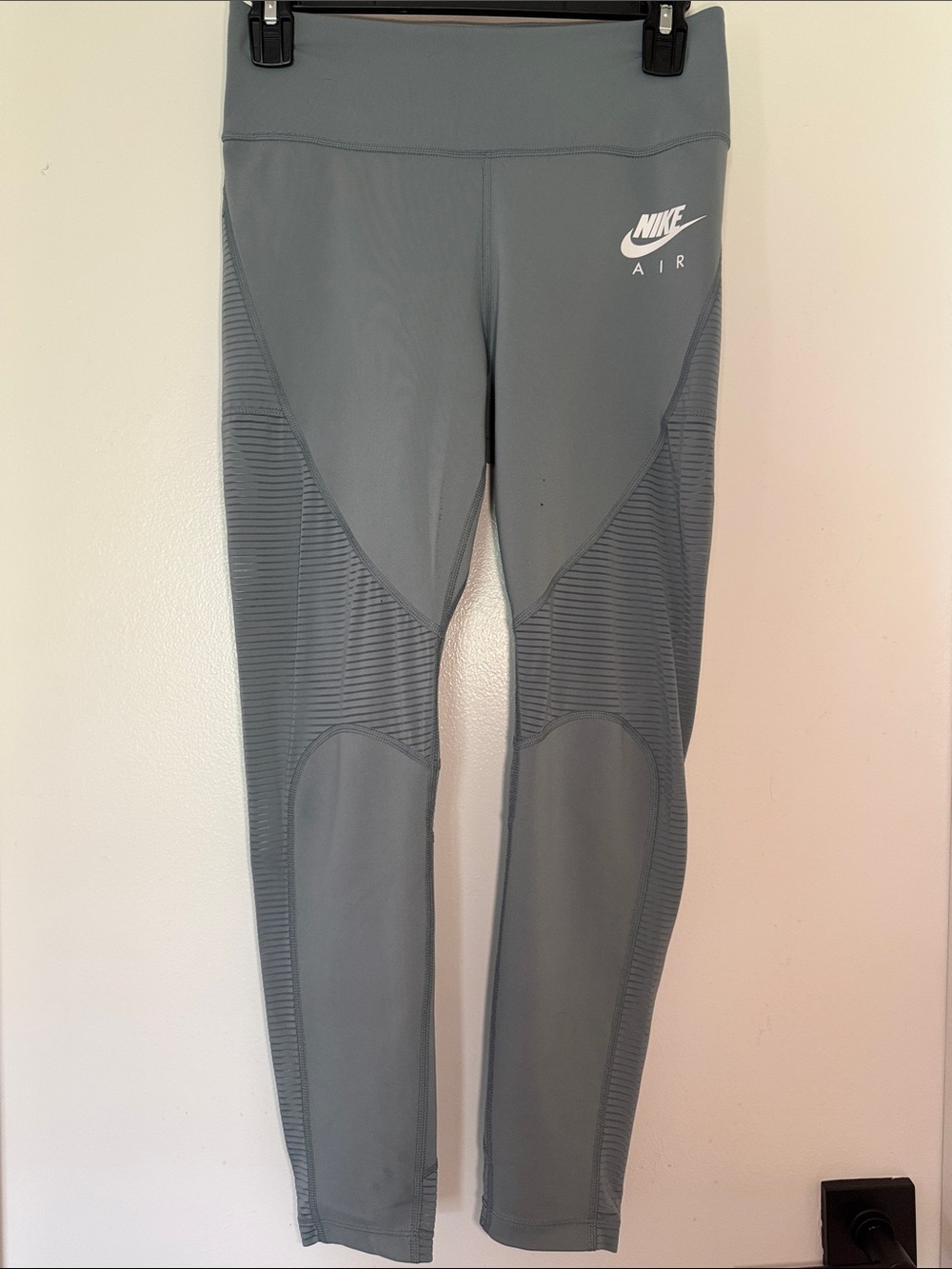 Nike Air Women's 7/8 Dri-FIT Running Tights - Aviator Gray / Silver Size M